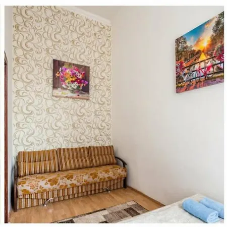 театральная , 23 2х ком в историческом центре Apartment *