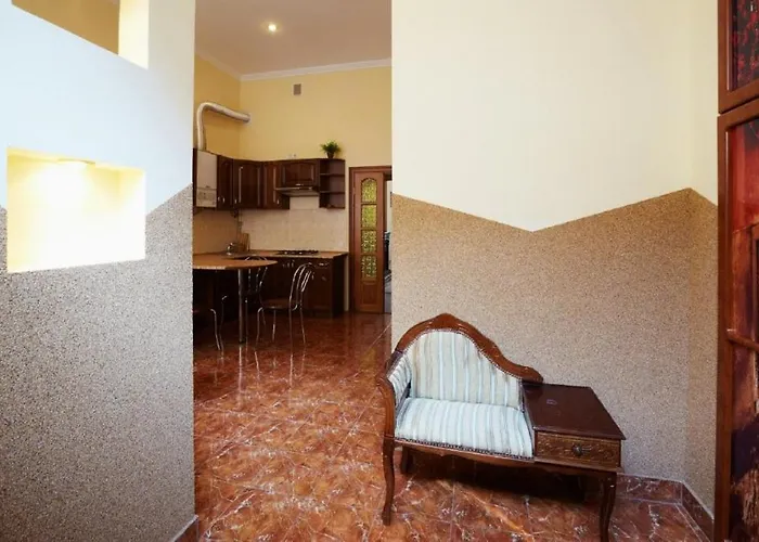 театральная , 23 2х ком в историческом центре Leópolis