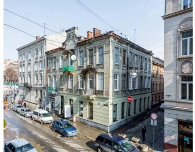 театральная , 23 2х ком в историческом центре