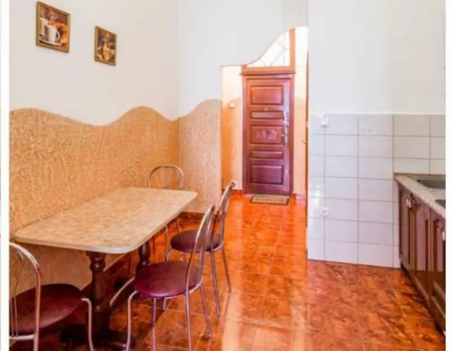 театральная , 23 2х ком в историческом центре Apartamento